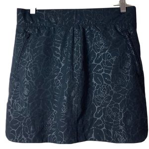 Orvis Women's Travel Skort Small Floral, Black on Black, Golf, Athletic, Tennis.